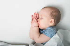 cách cho bé ngủ đúng giờ