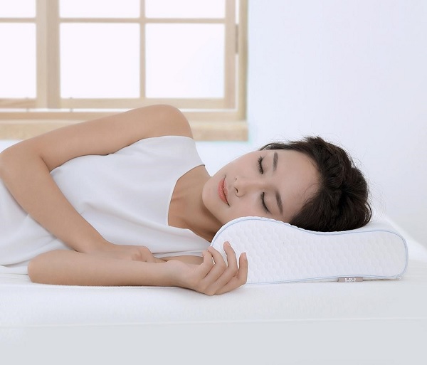 gối dành cho người đau cổ vai gáy